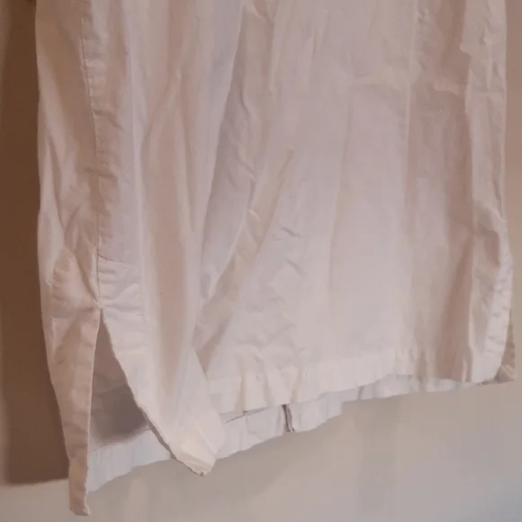 White SS Shirt with Mandarin Collar and traditional frog button closures. - Picture 10 of 11